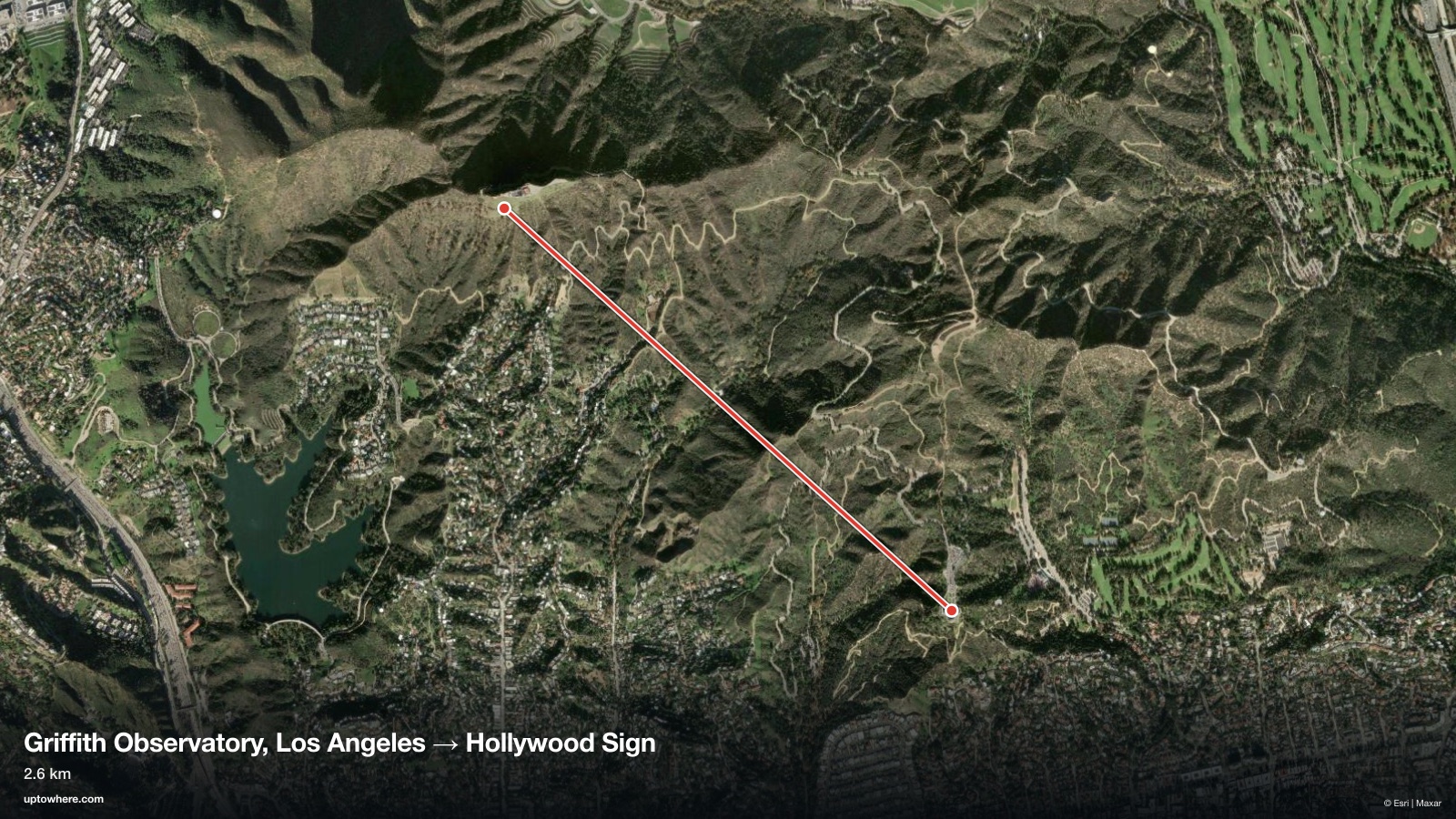 Mapa satelital con la línea de visión de el Observatorio Griffith, Los Angeles a el letrero de Hollywood dibujada en rojo